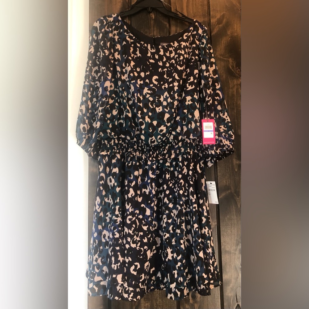 NWT Vince Camuto, long sleeved print dress